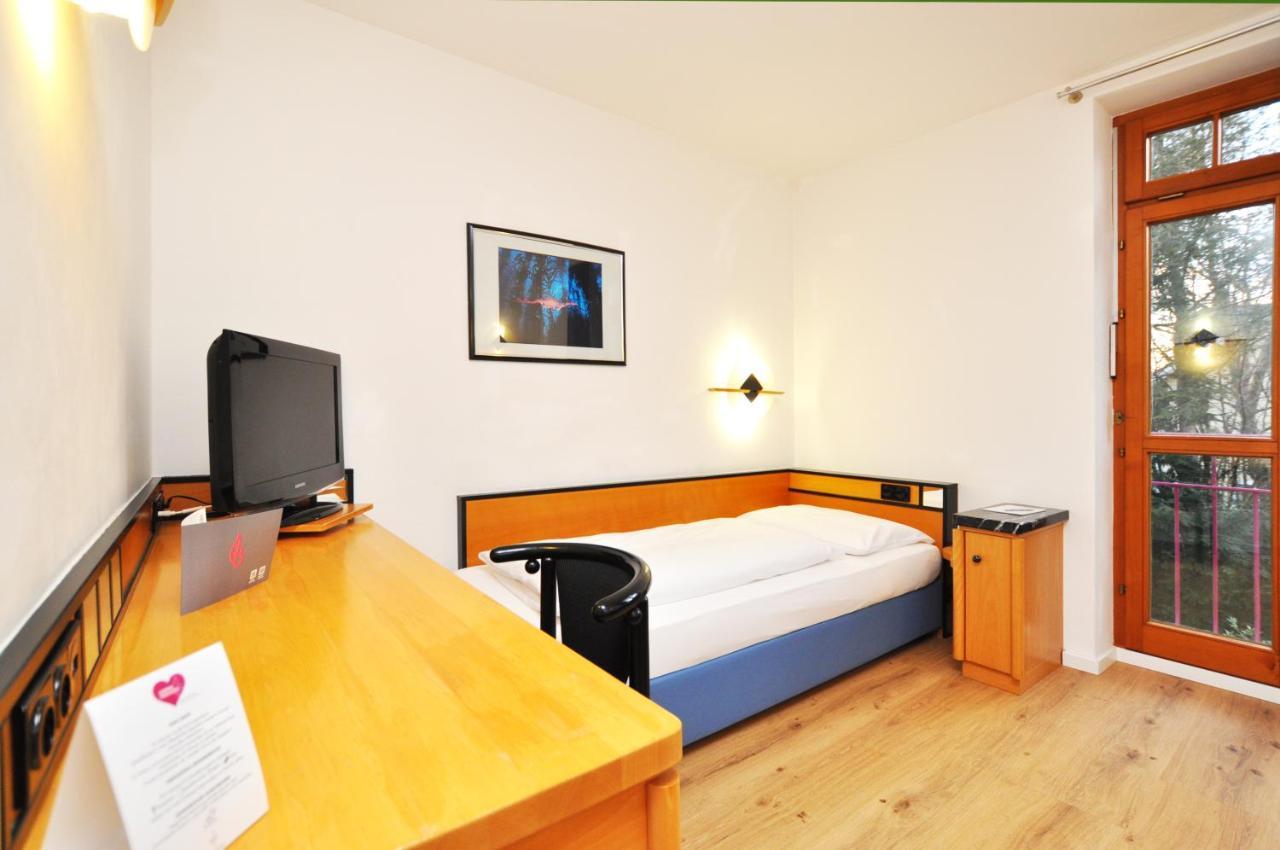 Waldperlach By Blattl Hotel München