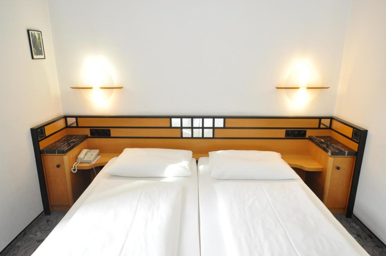 Waldperlach By Blattl Hotel 3*