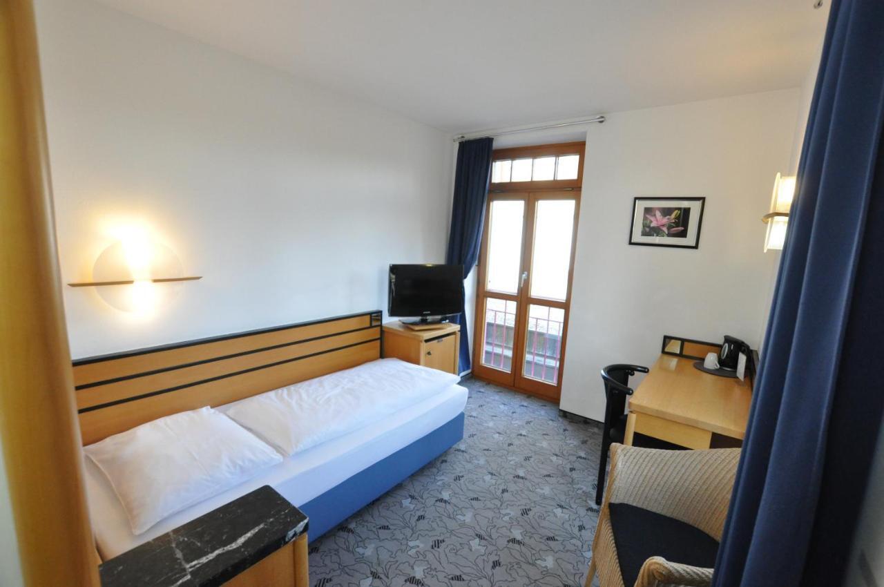 Hotel Waldperlach By Blattl 3*